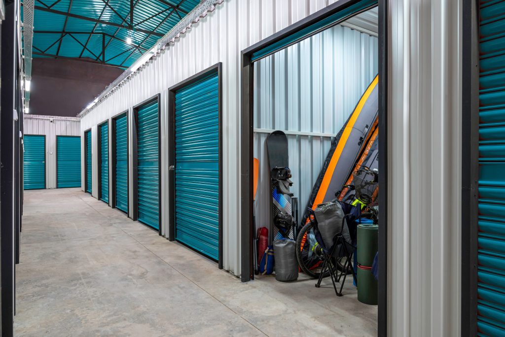 What size storage units are available for short-term storage solutions? faq - Yellowhead Storage