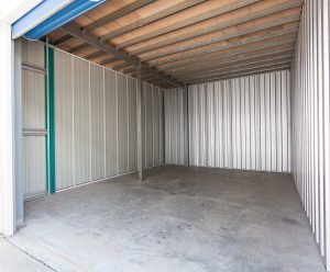 What is the FIFO method for organizing stored items?